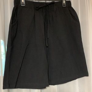 Linen Bermuda shorts